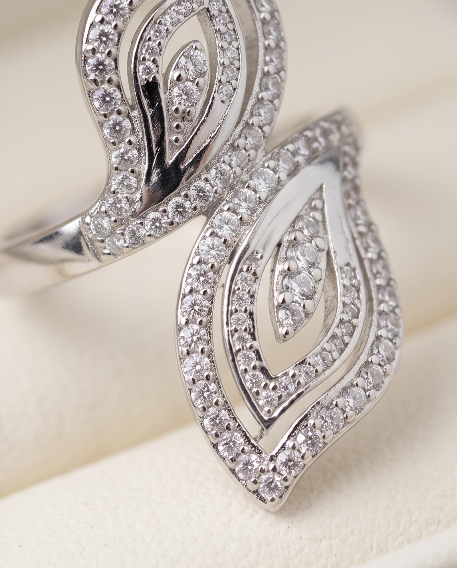 Melody Gold Leaf Diamond Ring