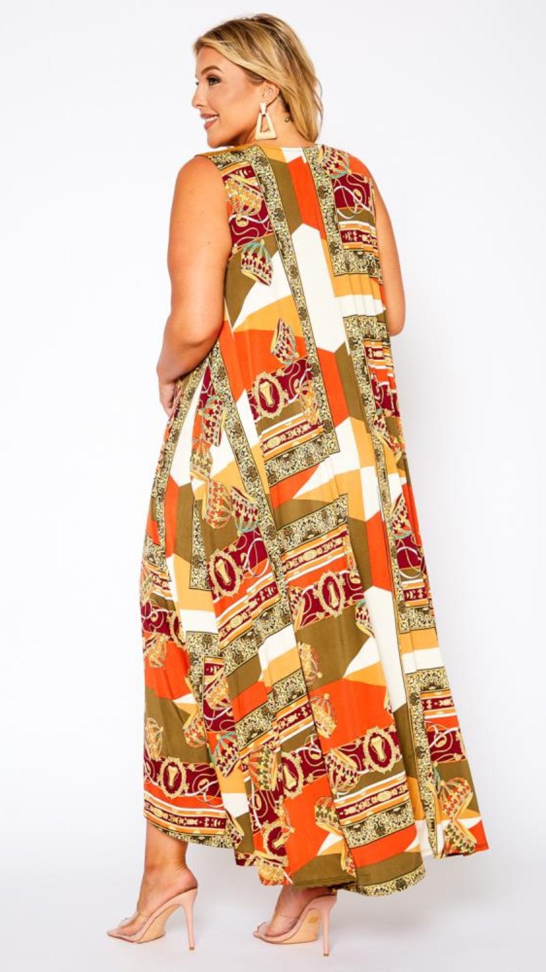 Plus Size Abstract Crown Print Maxi Dress