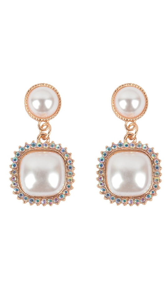 Chic and Classy Square Pearl Earring