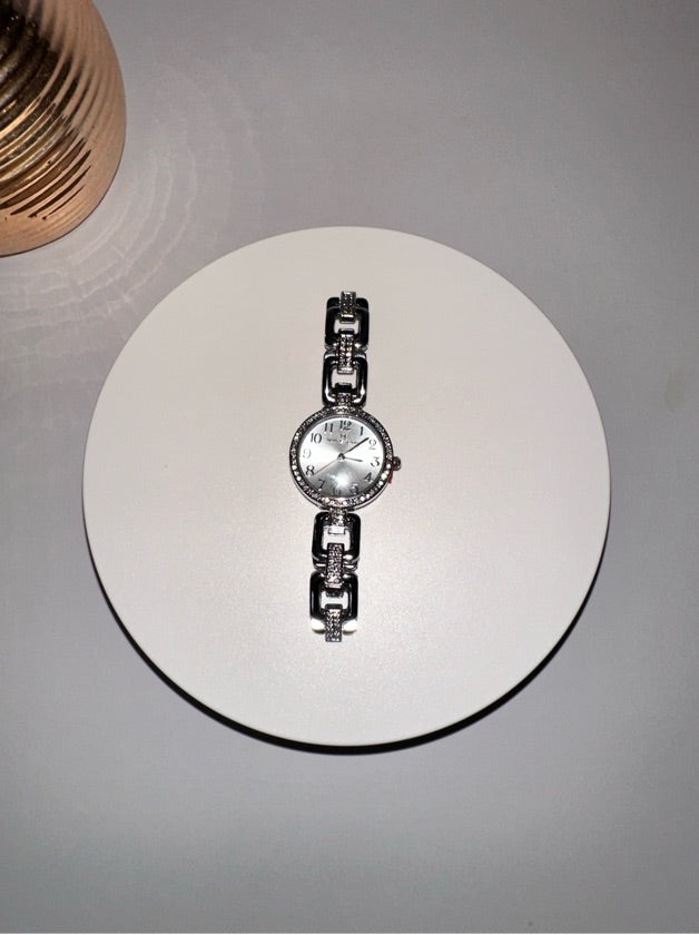 Elegant Silver Watch - 1554