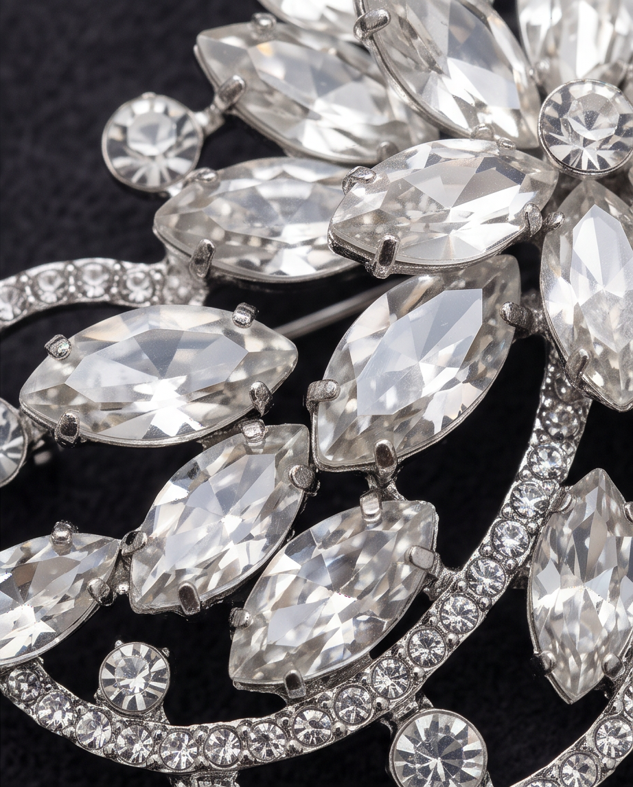 Encour Silver Brooch