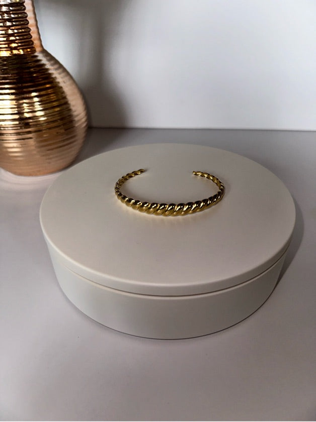 Stainless Steel Gold Shell Design Adjustable Bracelet - 1563