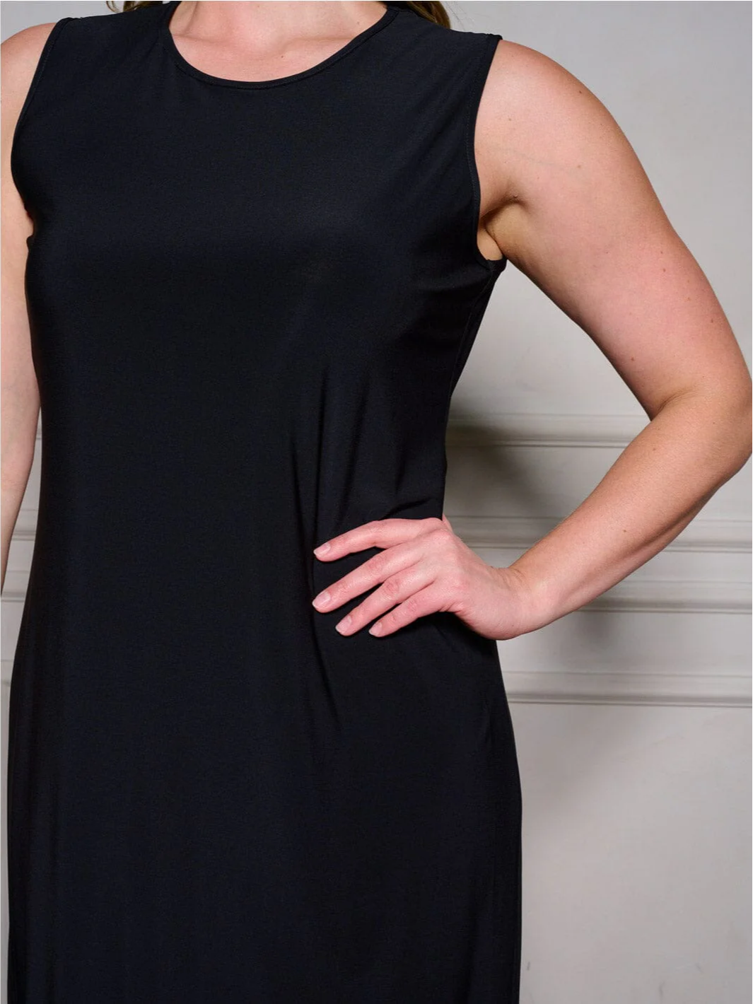 Plus Size Black Sleeveless Midi Dress - VL5814