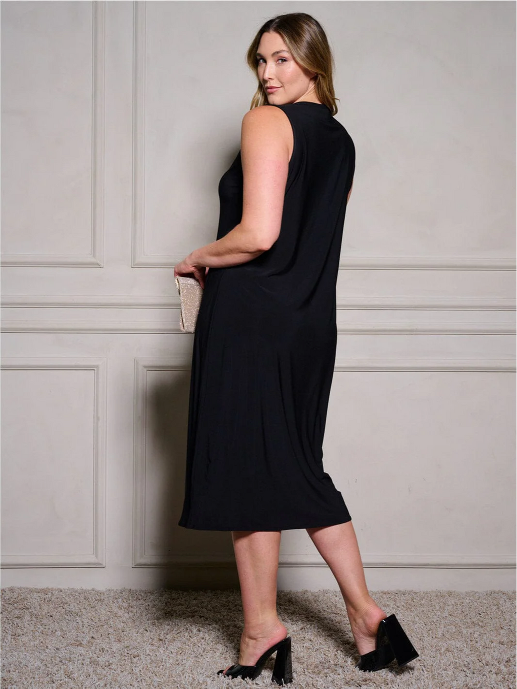 Plus Size Black Sleeveless Midi Dress - VL5814