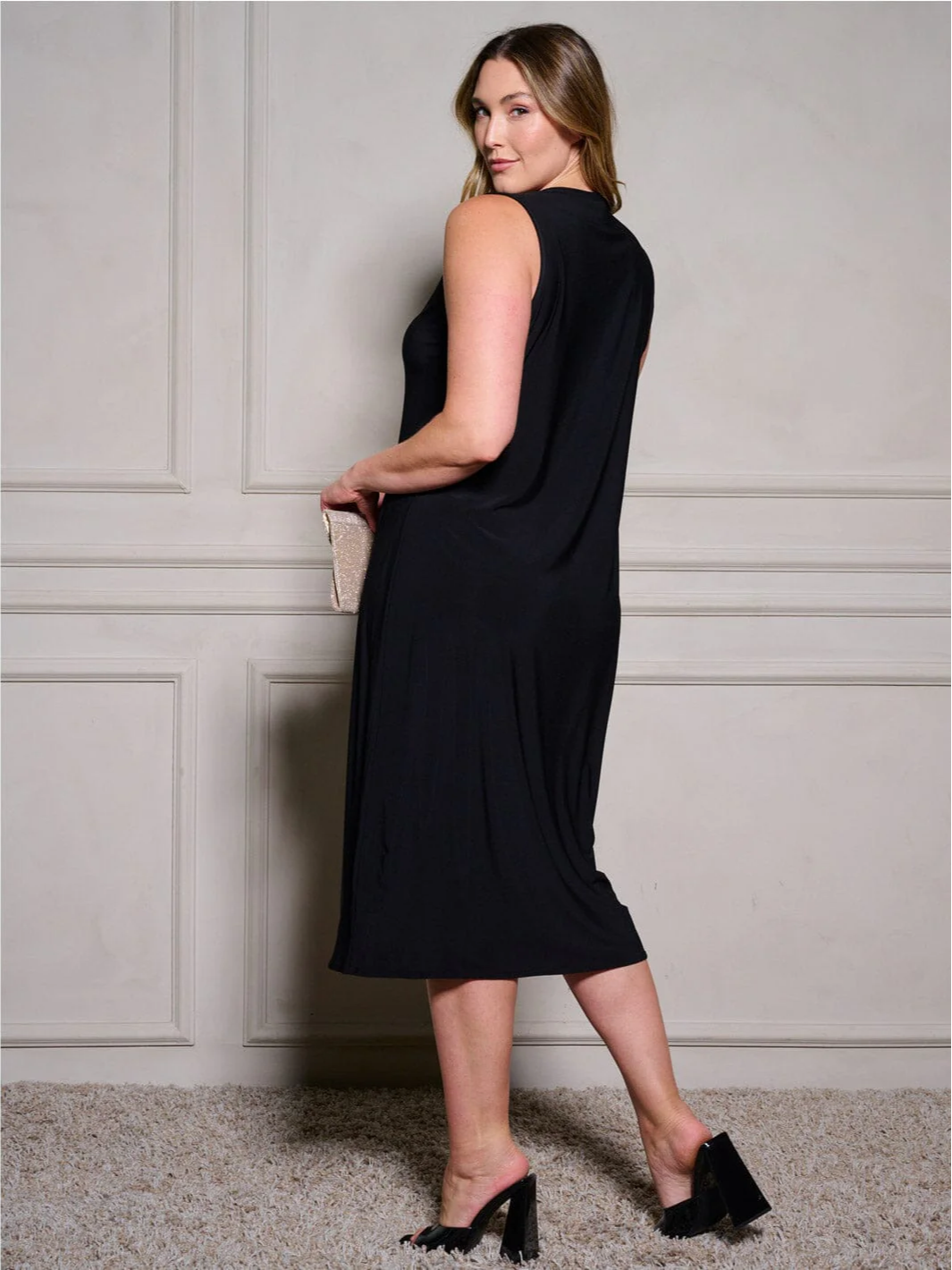 Plus Size Black Sleeveless Midi Dress - VL5814