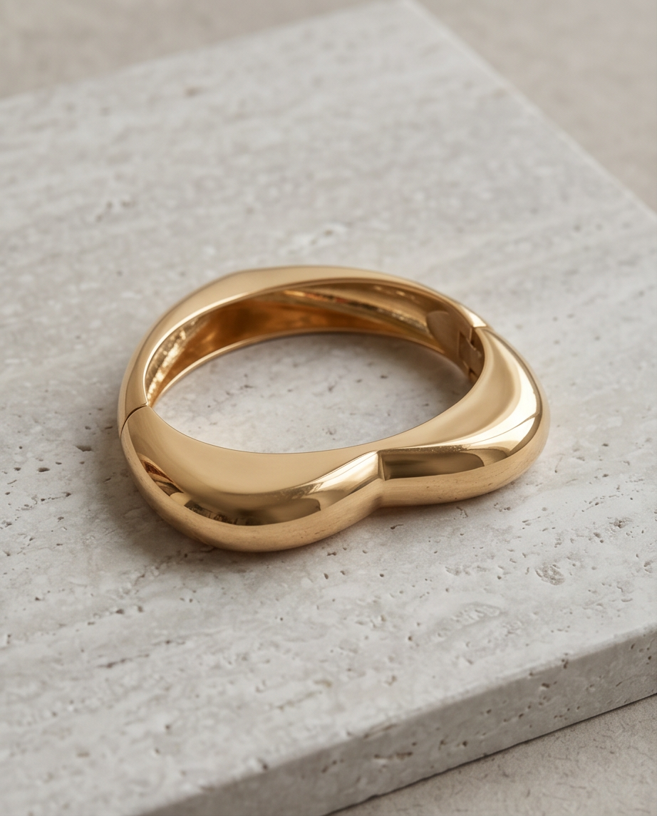 Aligned Gold Heart Bracelet