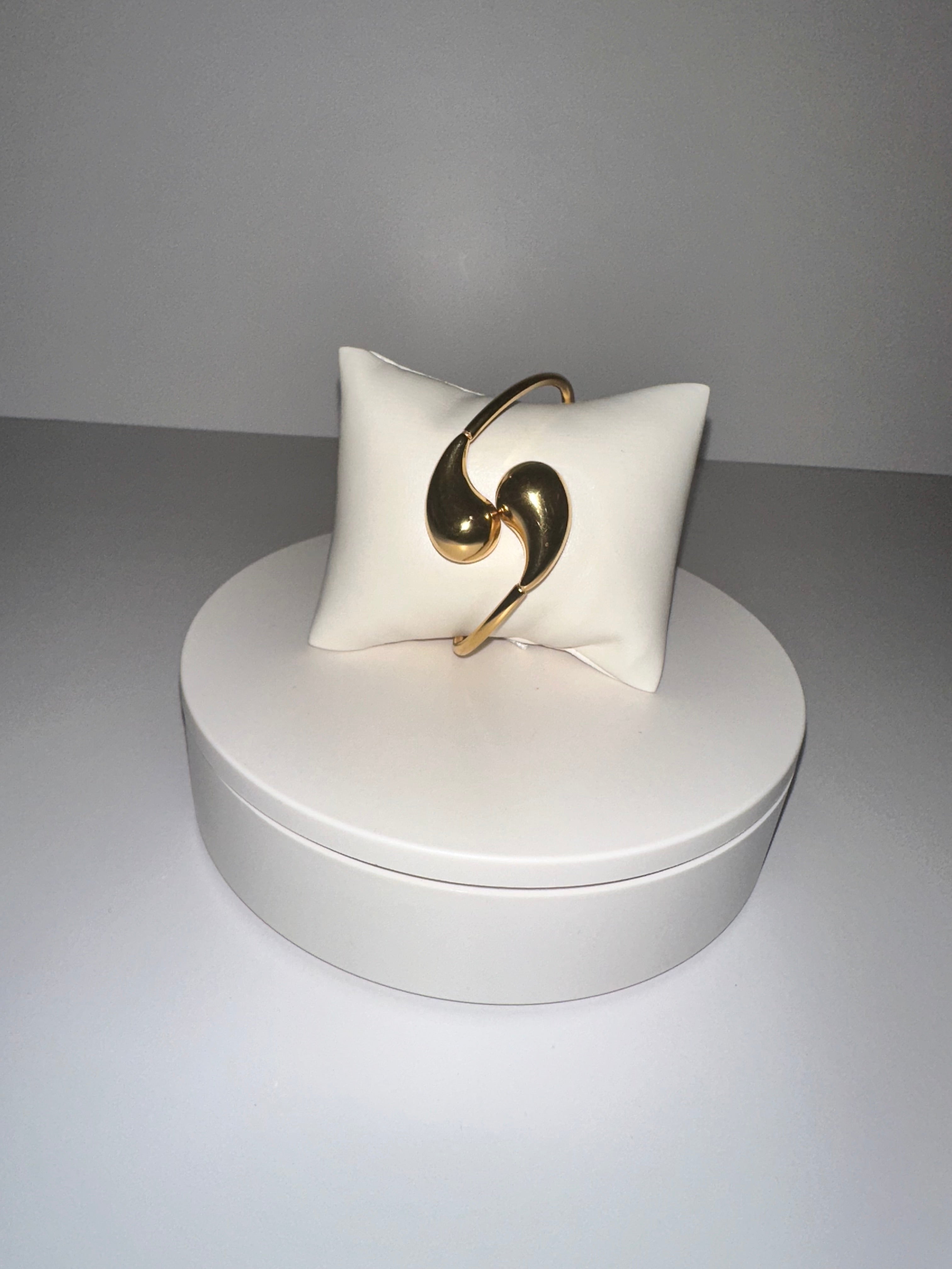 Stainless Steel Gold Connection Bracelet - 1630
